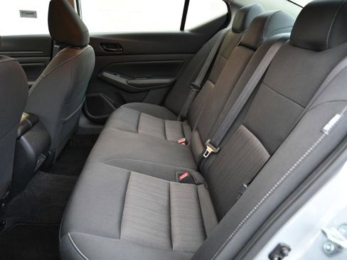 Used 2024 Nissan Altima 2.5 SV image 16