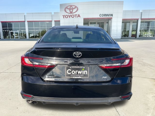 Used 2025 Toyota Camry SE FWD image 4