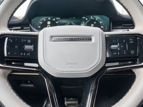 Used 2025 Land Rover Range Rover Sport Dynamic SE image 15