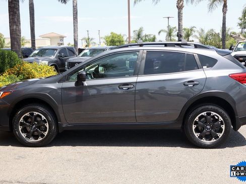 Used 2023 Subaru Crosstrek 2.0i Premium image 5