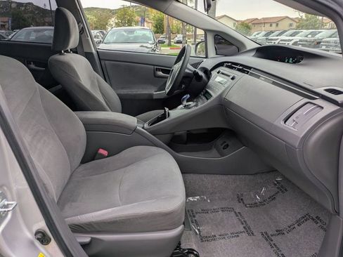 Used 2010 Toyota Prius Two image 28