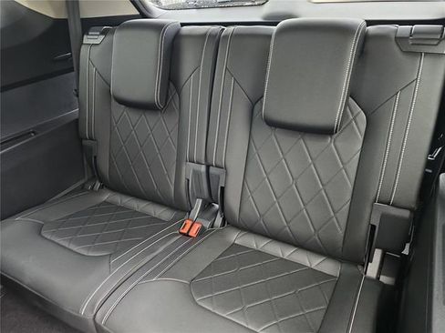 Used 2025 Volkswagen Atlas SEL Premium R-Line image 12