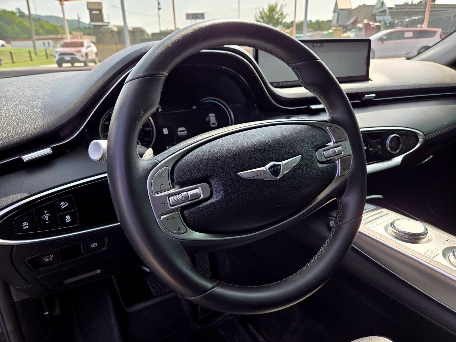 Used 2023 Genesis GV70 2.5T w/ Select Package AWD/4WD image 11