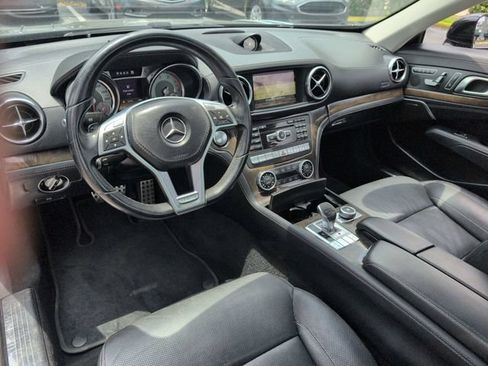 Used 2013 Mercedes-Benz SL 550 image 10