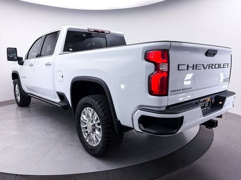 Used 2022 Chevrolet Silverado 3500 High Country w/ Safety Package II AWD/4WD image 19