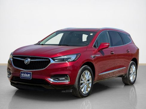 Used 2021 Buick Enclave Essence w/ Sound and Sites Package image 3