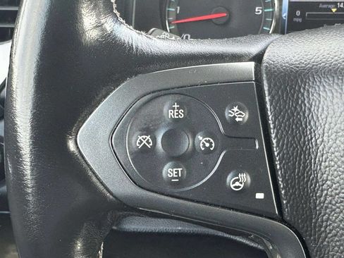 Used 2020 Chevrolet Suburban LT w/ RST Edition image 35