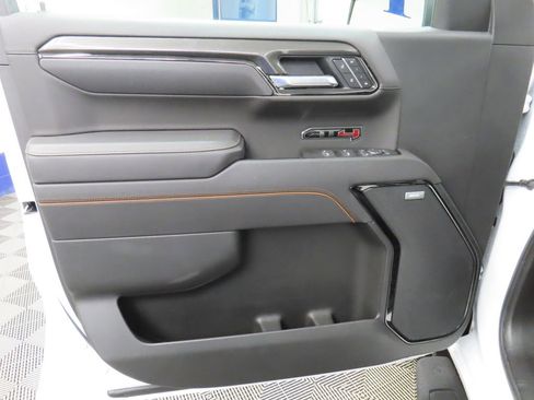 Used 2025 GMC Sierra 1500 AT4 w/ AT4 Premium Package AWD/4WD image 79