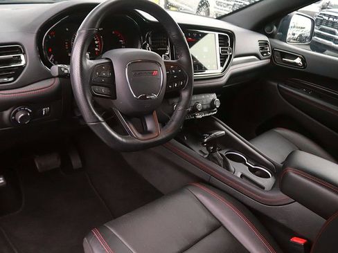 Used 2025 Dodge Durango GT AWD/4WD image 12
