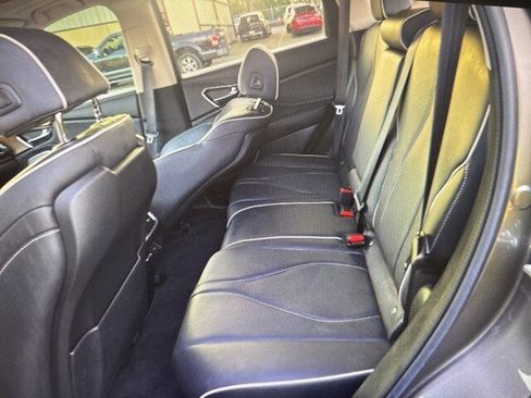 Used 2023 Acura RDX AWD w/ Advance Package image 11