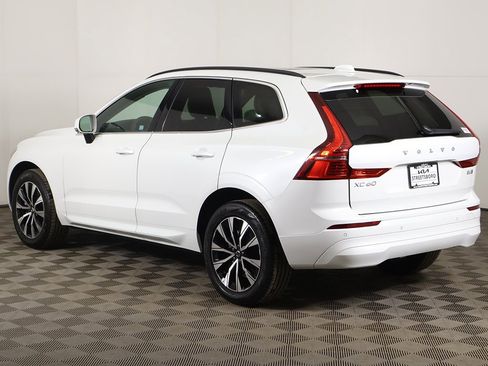 Used 2023 Volvo XC60 B5 Core w/ Climate Package image 9