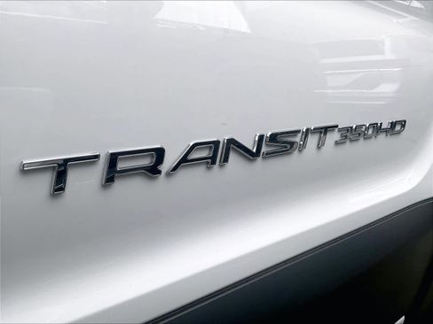 Used 2022 Ford Transit 350 DRW image 26