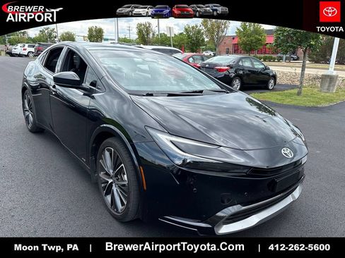 Used 2024 Toyota Prius XLE AWD/4WD image 1