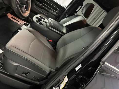 Used 2024 RAM 2500 Big Horn w/ Bed Utility Group image 12