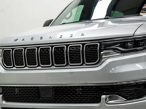 Used 2024 Jeep Wagoneer L Series II AWD/4WD image 2