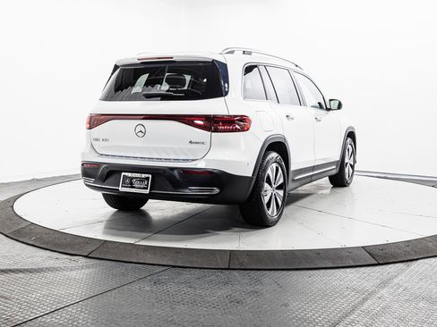 Certified 2024 Mercedes-Benz EQB 300 4MATIC image 29