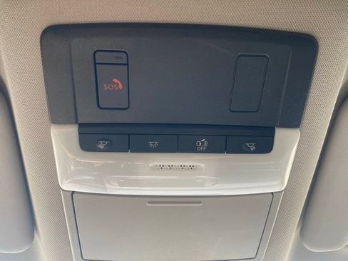 Used 2025 Nissan Rogue SV FWD image 24
