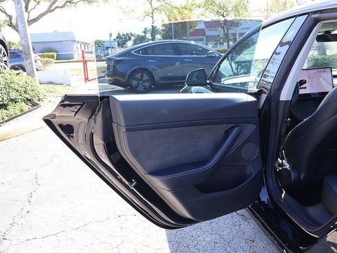 Used 2021 Tesla Model 3 Performance image 23