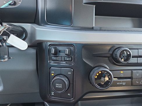 New 2026 Ford F250 XLT w/ FX4 Off-Road Package image 16