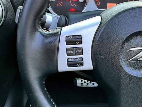 Used 2008 Nissan 350Z Touring image 11