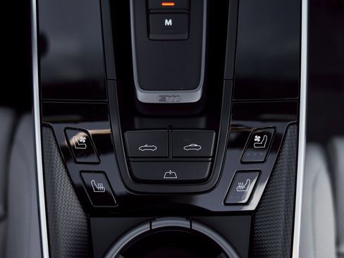 Used 2022 Porsche 911 Turbo S image 59