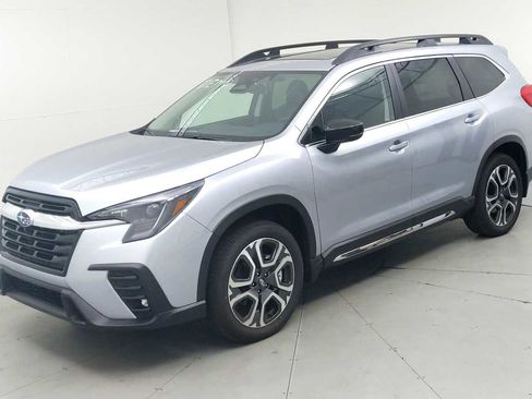 New 2025 Subaru Ascent Limited image 4