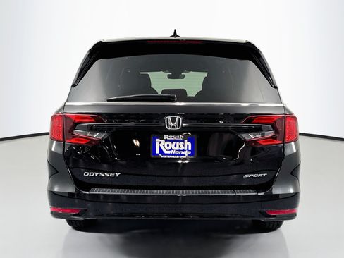Certified 2023 Honda Odyssey Sport image 6