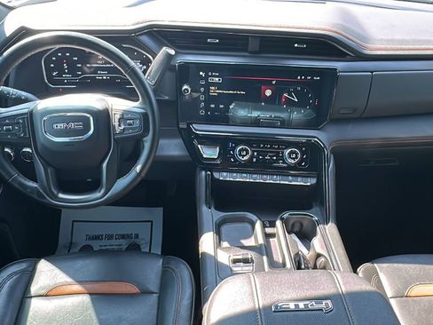 Used 2024 GMC Sierra 2500 AT4 w/ AT4 Premium Plus Package image 17