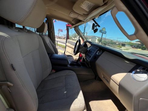 Used 2008 Ford Expedition EL XLT image 13