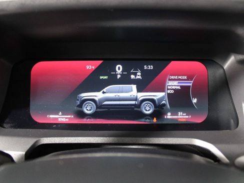 Used 2024 Toyota Tacoma TRD Sport image 17