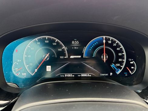 Used 2019 BMW 530e w/ Premium Package image 17