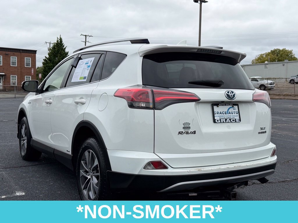 Used 2017 Toyota RAV4 XLE w/ All Weather Liner Package AWD/4WD image 6