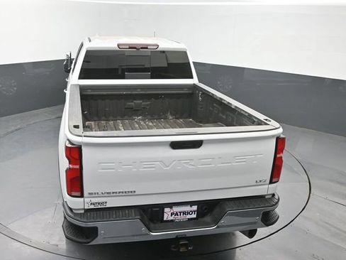 Used 2024 Chevrolet Silverado 2500 LTZ w/ LTZ Convenience Package image 31