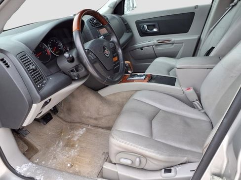 Used 2005 Cadillac SRX w/ 7-Passenger Value Package image 8