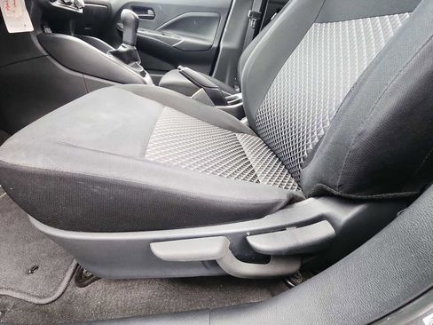 Used 2023 Nissan Versa S image 13