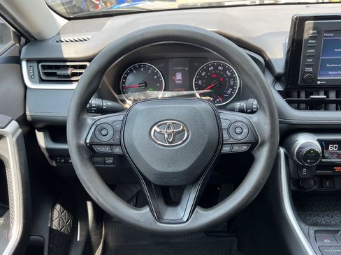 Used 2020 Toyota RAV4 XLE w/ Convenience Package FWD image 24
