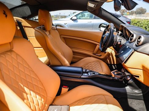 Used 2014 Ferrari California RWD image 25