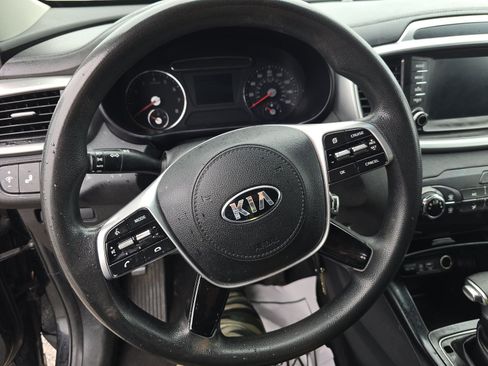 Used 2019 Kia Sorento FWD image 10