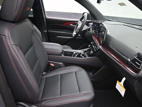 New 2026 Chevrolet Traverse Z71 w/ Driver Confidence Package AWD/4WD image 7