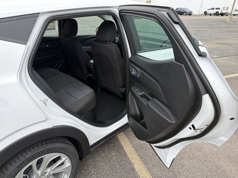 New 2027 Chevrolet Bolt LT w/ Comfort Package FWD image 24
