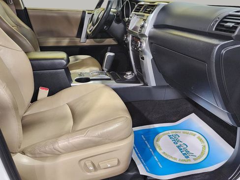 Used 2011 Toyota 4Runner Limited image 23