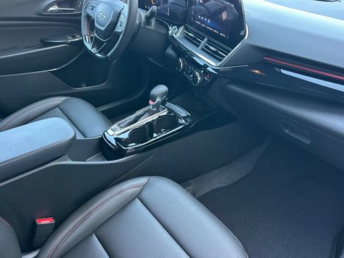 New 2026 Chevrolet Trax RS w/ Driver Confidence Package FWD image 16