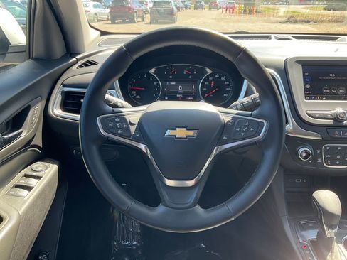 Used 2024 Chevrolet Equinox LT AWD/4WD image 4