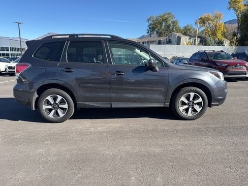 Used 2018 Subaru Forester 2.5i Premium image 2