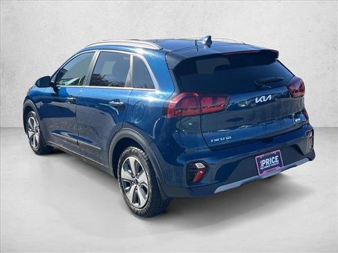 Used 2022 Kia Niro LX image 7