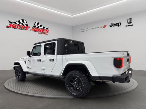 New 2025 Jeep Gladiator Willys image 6