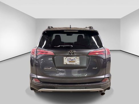 Used 2018 Toyota RAV4 XLE image 4