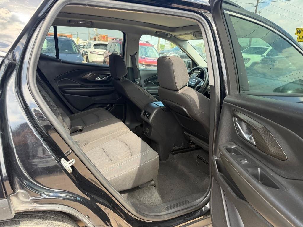 Used 2023 GMC Terrain SLE w/ Driver Convenience Package FWD image 13