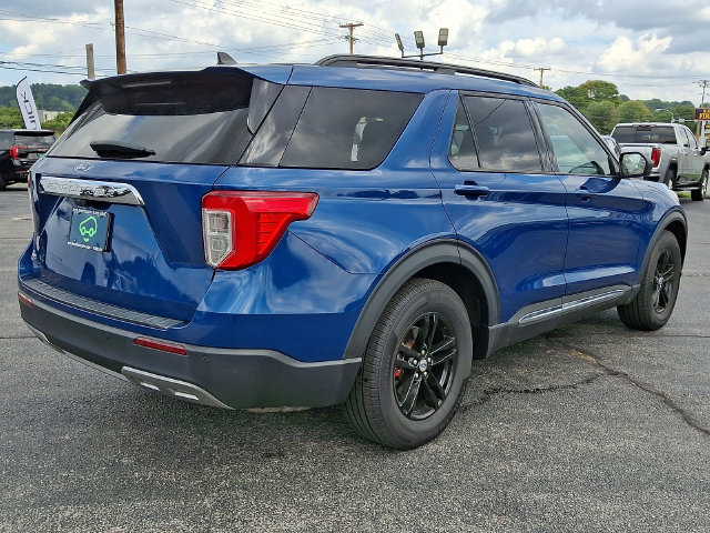 Used 2023 Ford Explorer XLT w/ Equipment Group 202A RWD image 6