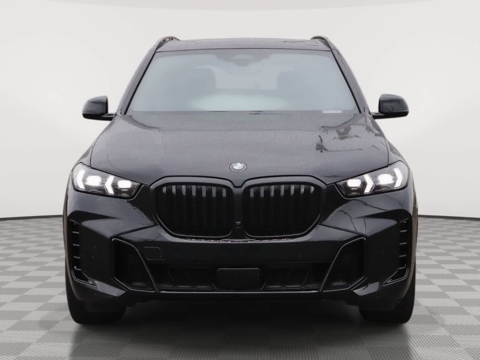 Used 2024 BMW X5 sDrive40i w/ M Sport Package RWD image 2
